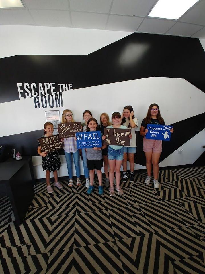 Escape Academy is A co-op escape room game to play with a friend. #coo